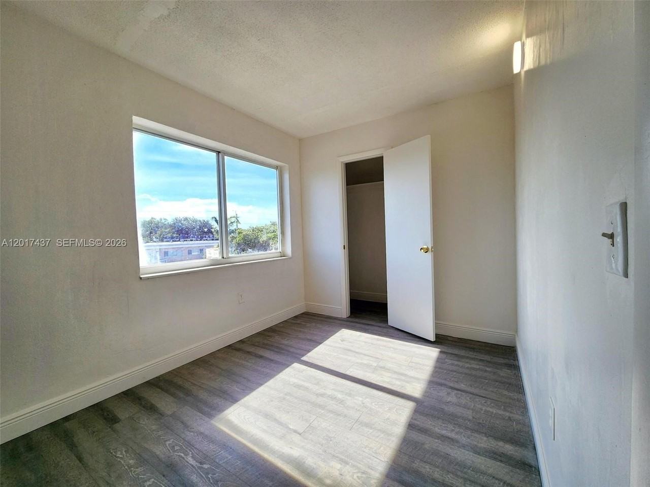 13285 Ne 6th Ave #N402 - Photo 5 of 6