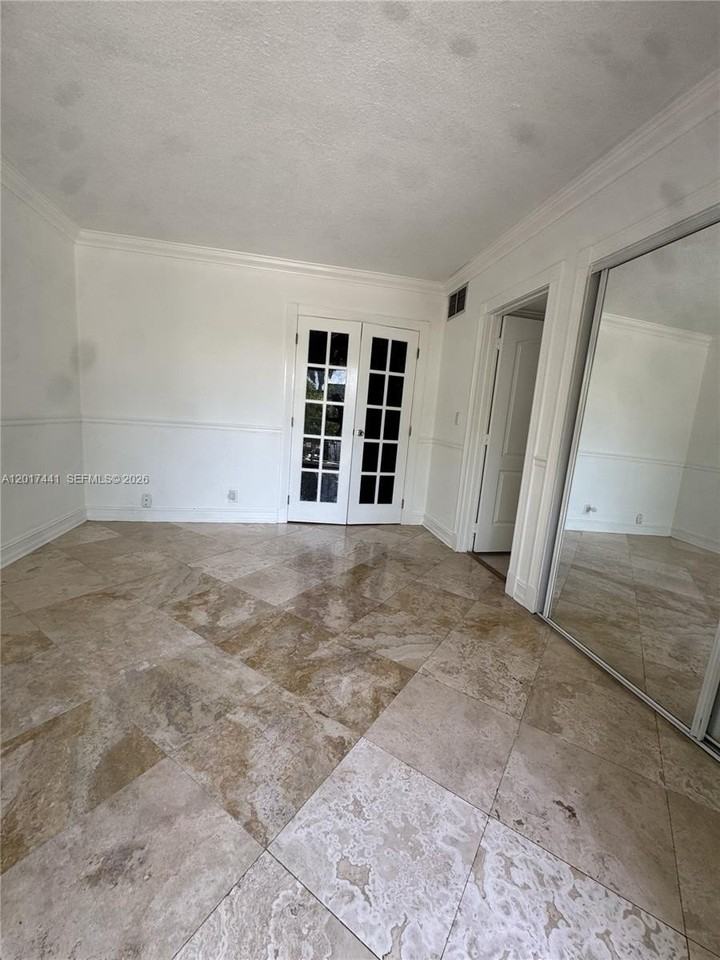 1407 Ne 56th St #316 - Photo 7 of 15
