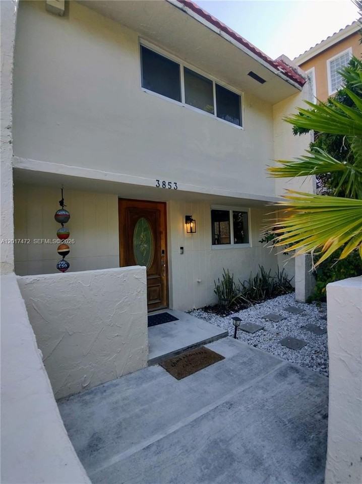 3853 Ne 170th St #B10 - Photo 2 of 50
