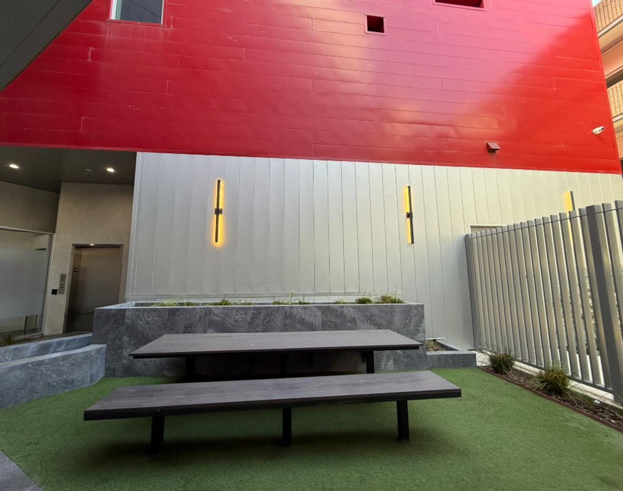 495 Promenade Ave - Photo 3 of 16