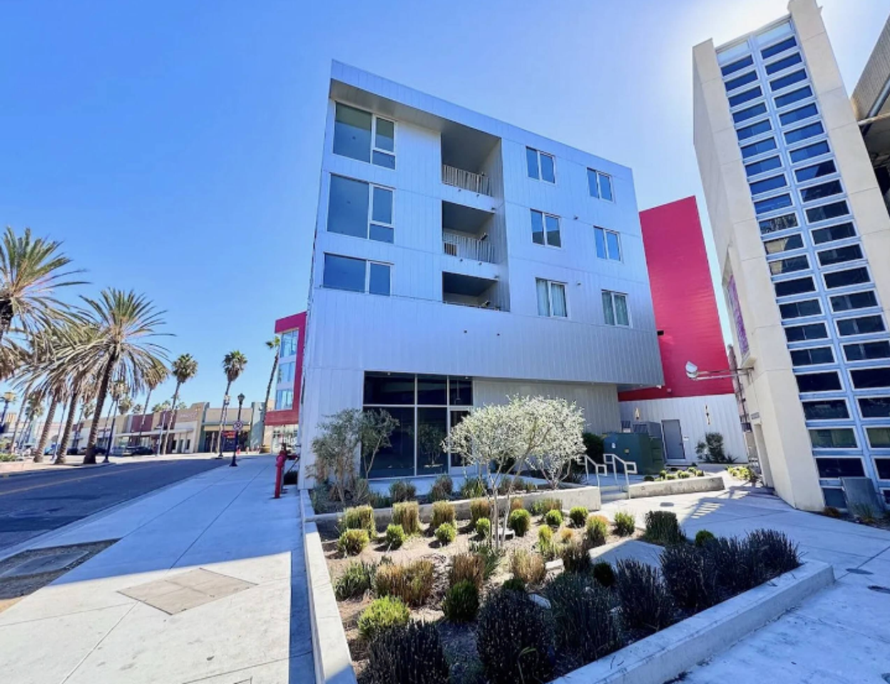 495 Promenade Ave - Photo 4 of 16