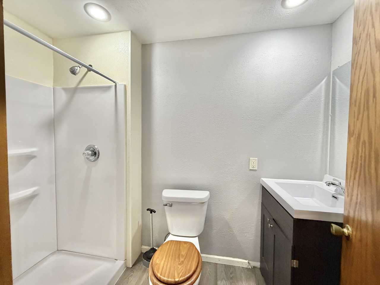 330 Lincoln St #2 - Photo 6 of 15