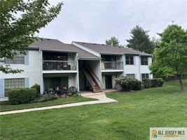 featured image of 48 Crabapple Ln #238