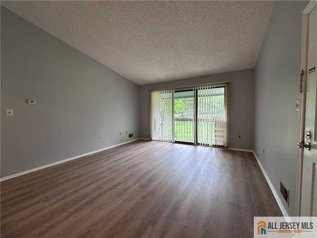 48 Crabapple Ln #238 - Photo 6 of 10