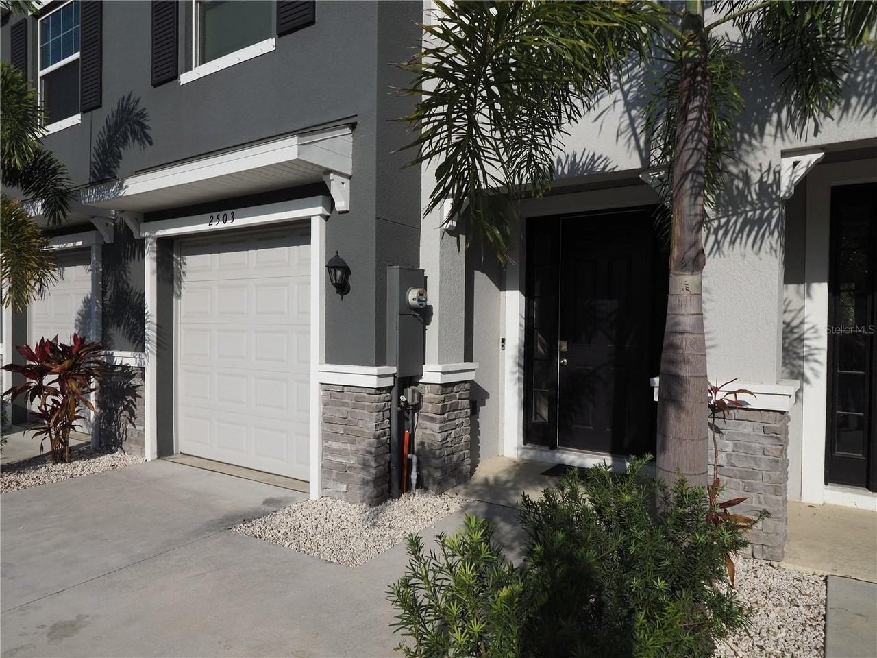 2503 Midnight Pearl Dr - Photo 2 of 25