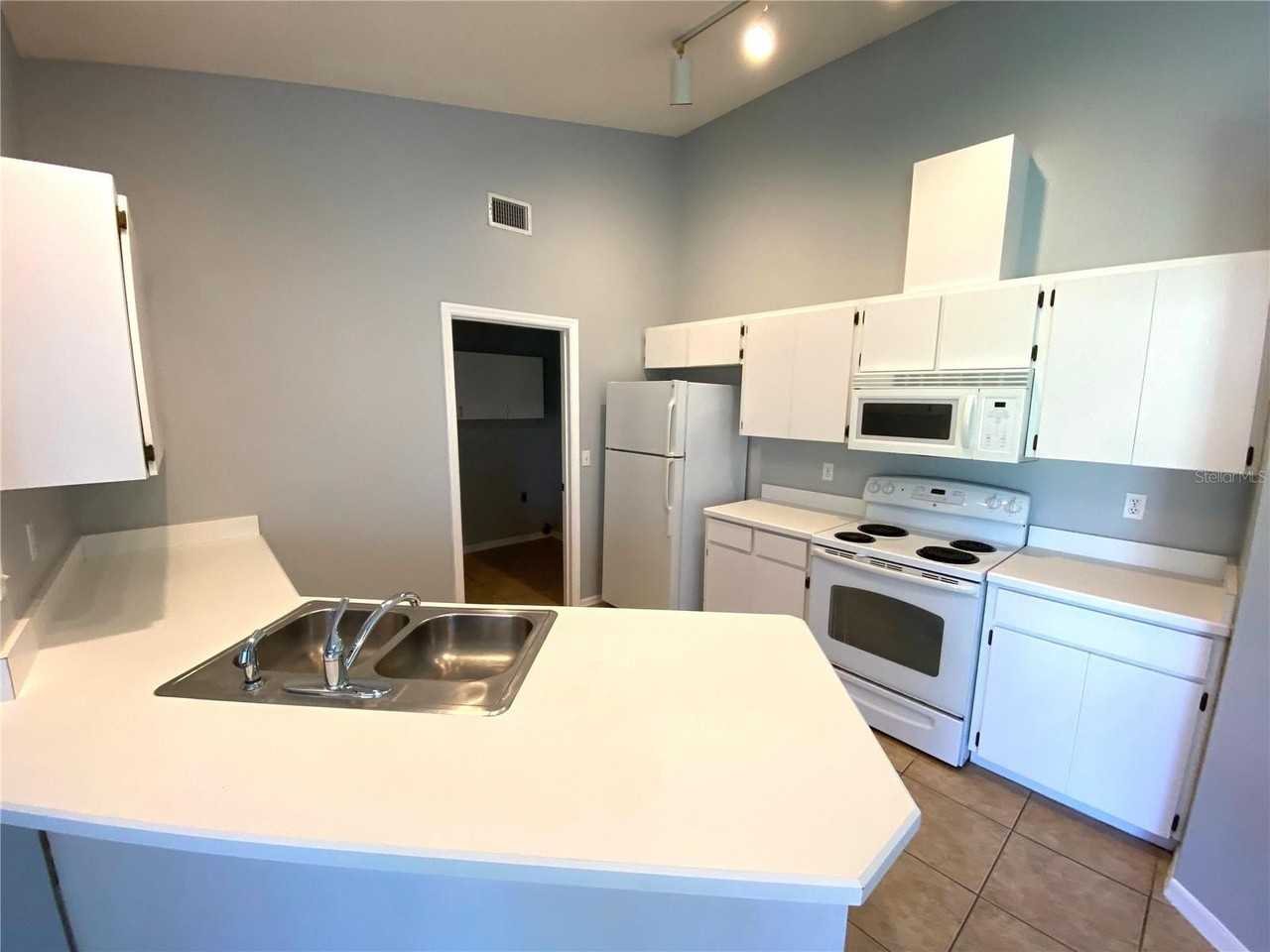 100 Wood Haven Dr - Photo 3 of 15