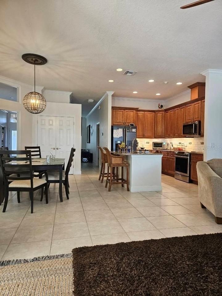 1507 Carillon Park Dr - Photo 5 of 14