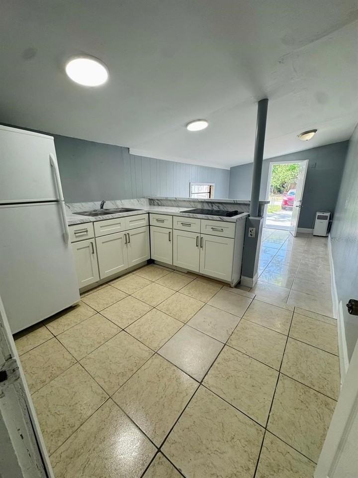 7714 Acadian Dr - Photo 4 of 6