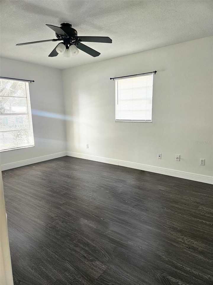 1366 Pacific Ct - Photo 5 of 12