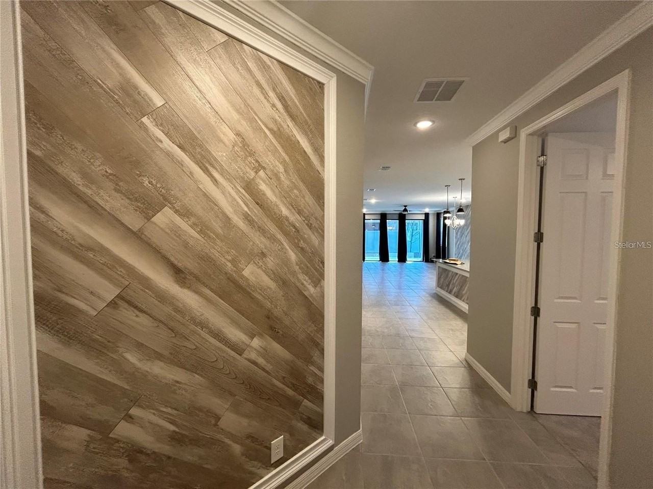 4111 Solamor St - Photo 2 of 18