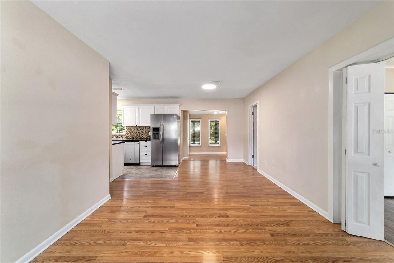 2936 Se 13th St - Photo 5 of 46
