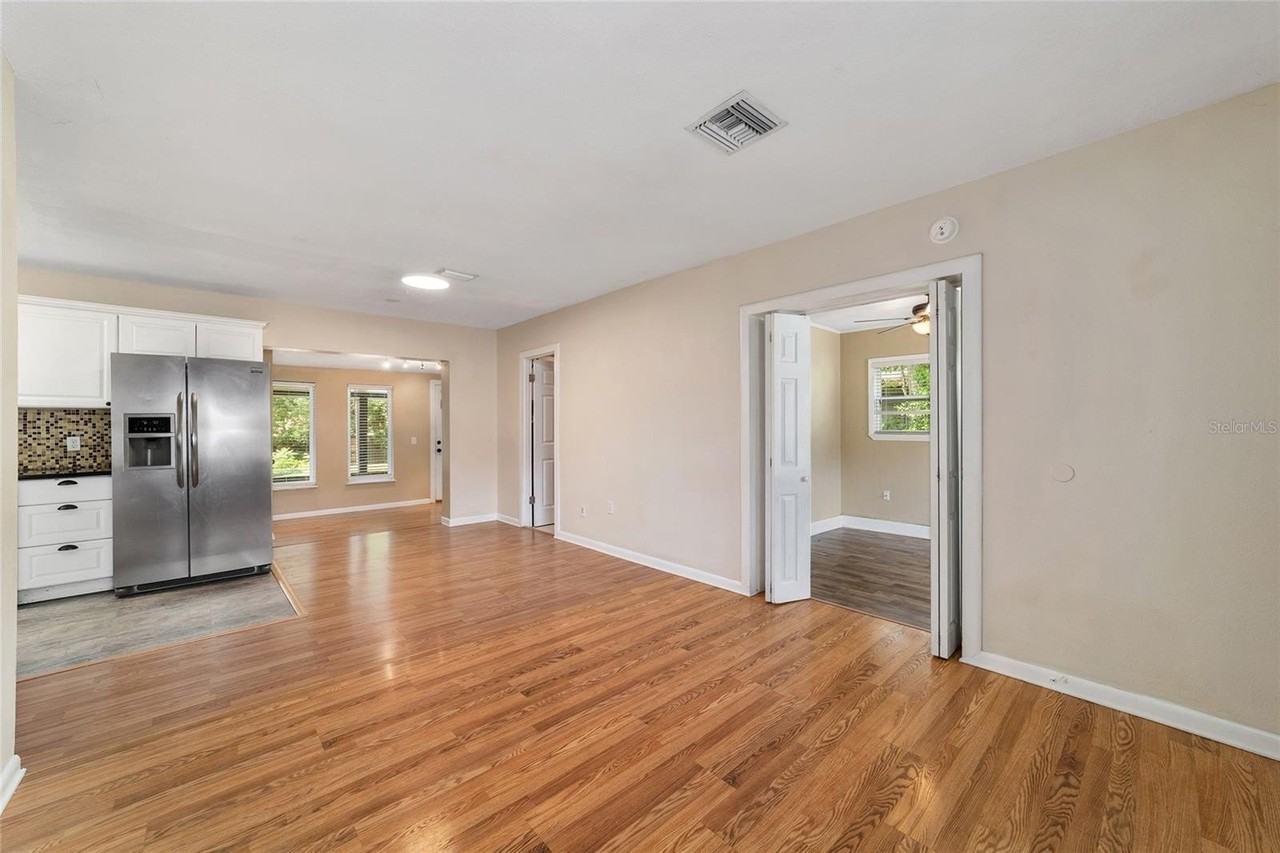 2936 Se 13th St - Photo 6 of 46
