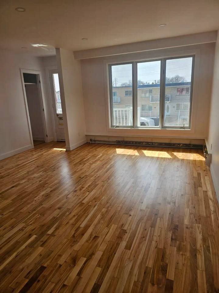 8427 Rue de Pontmain - Photo 2 of 2