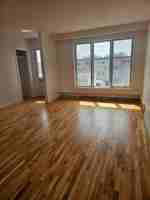 featured image of 8427 Rue de Pontmain