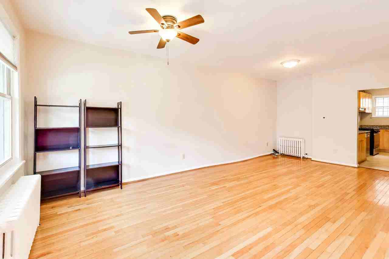 2013 4th St Nw ##Nw - Photo 5 of 39