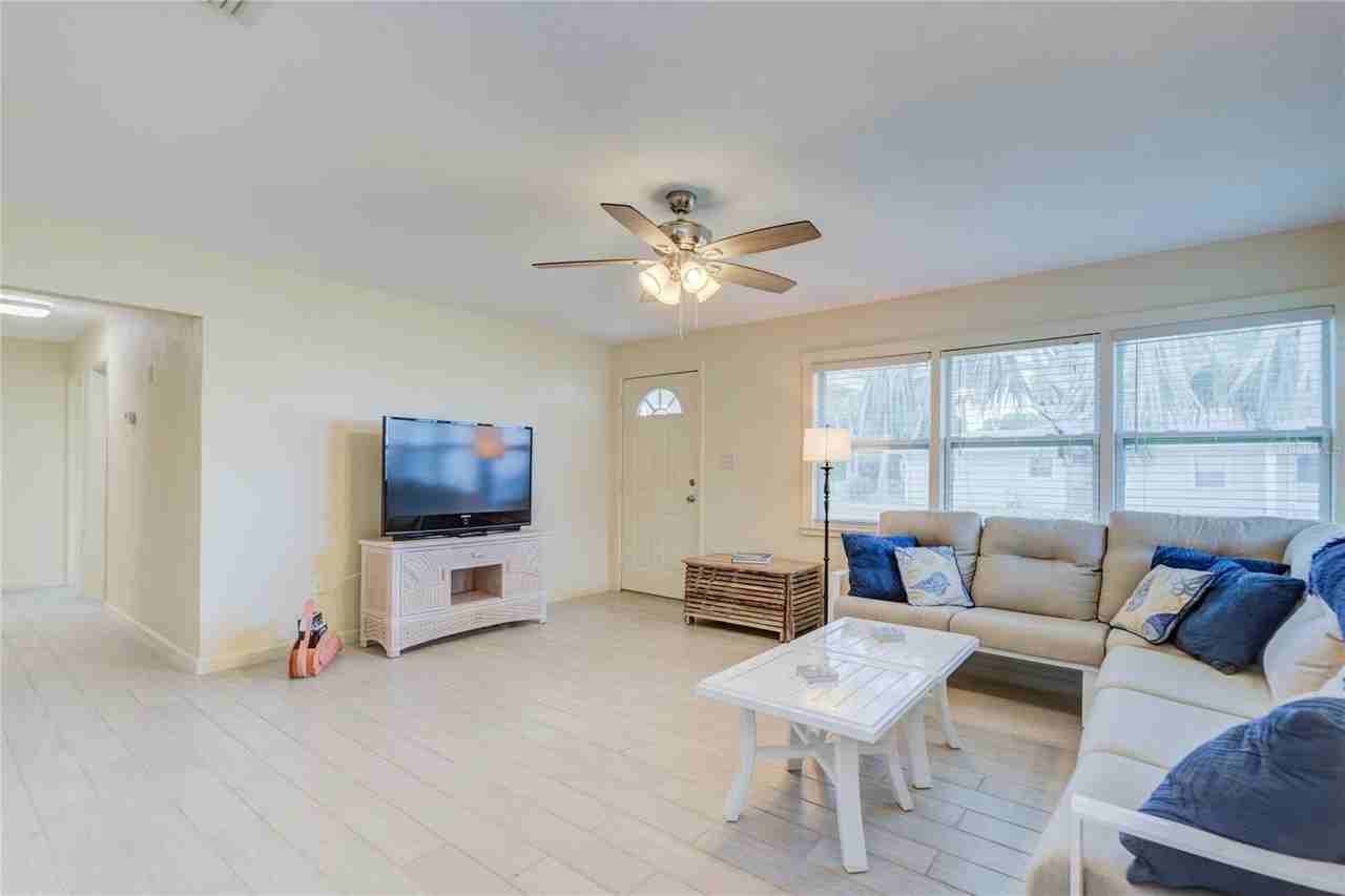 3200 W De Bazan Ave - Photo 7 of 39