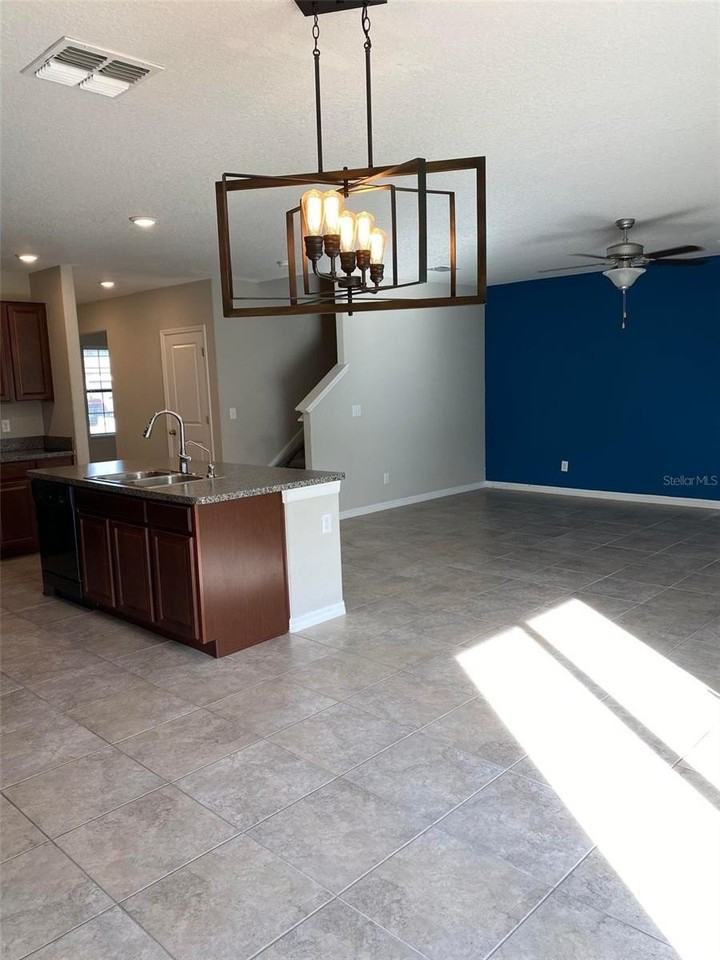 9648 Sage Creek Dr - Photo 7 of 17