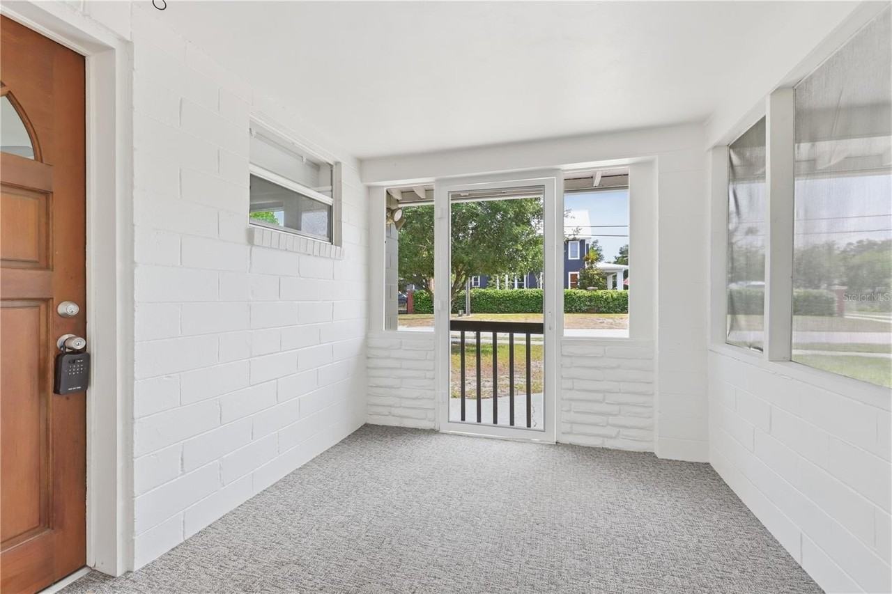 511 E Rich Ave - Photo 4 of 32