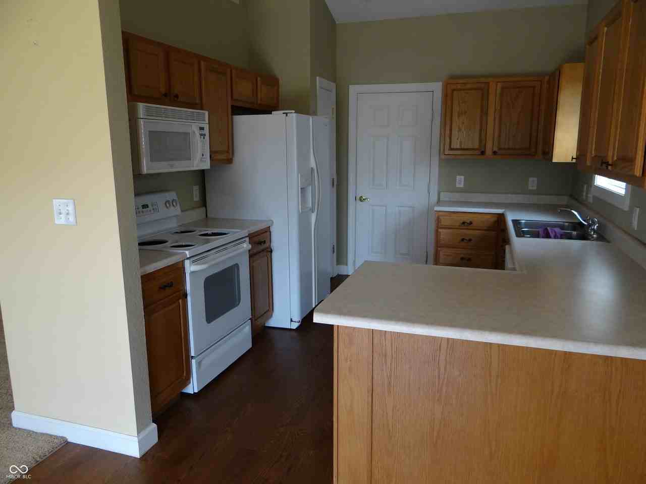 12302 Sagamore Woods Dr - Photo 3 of 10