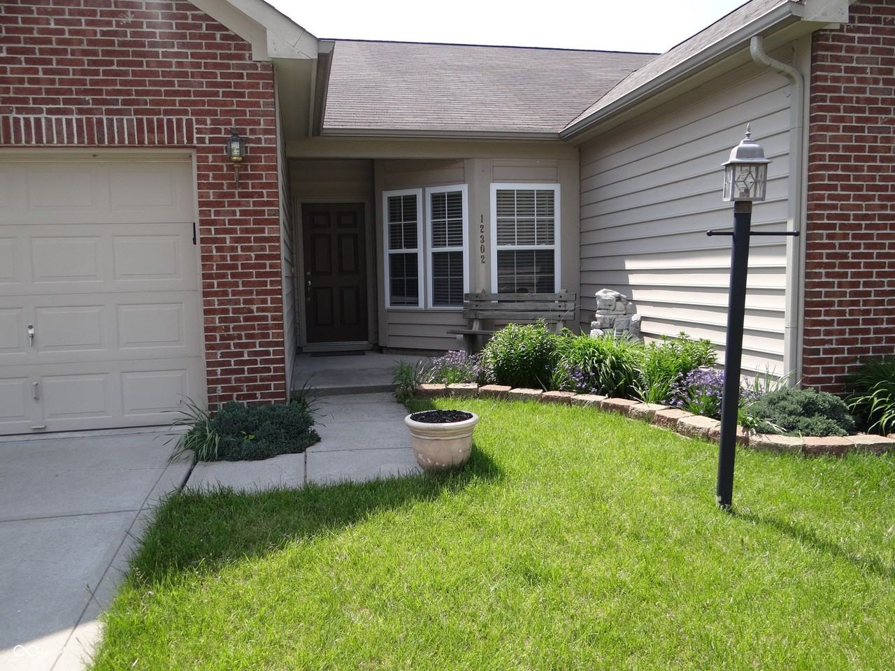 12302 Sagamore Woods Dr - Photo 6 of 10