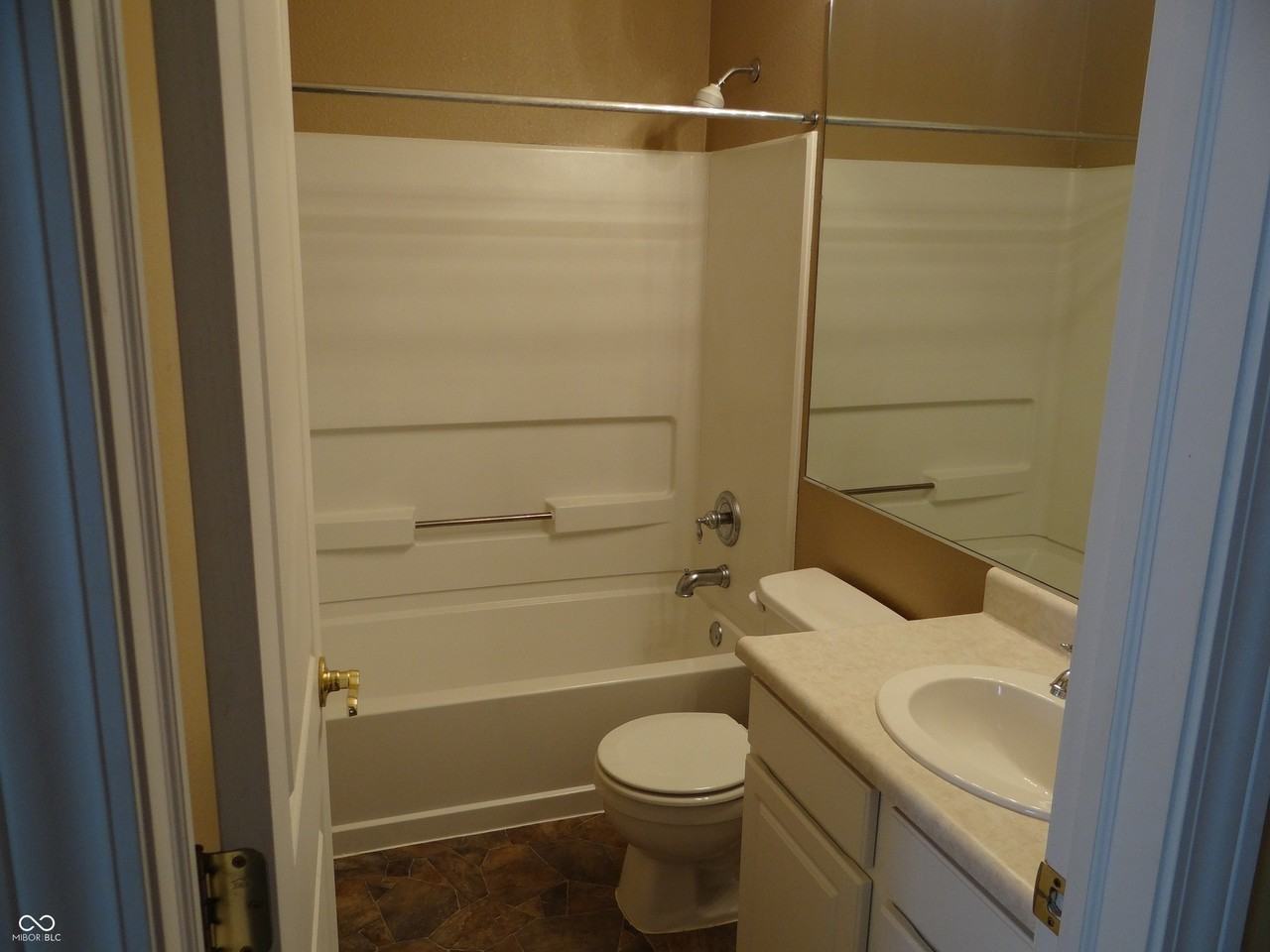 12302 Sagamore Woods Dr - Photo 7 of 10