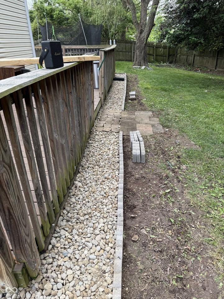 1318 Crescent Dr - Photo 3 of 24