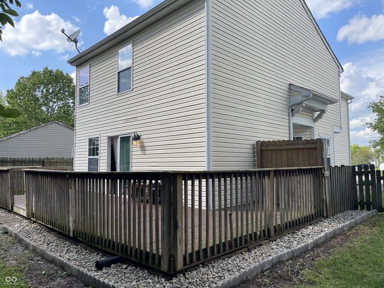 1318 Crescent Dr - Photo 7 of 24
