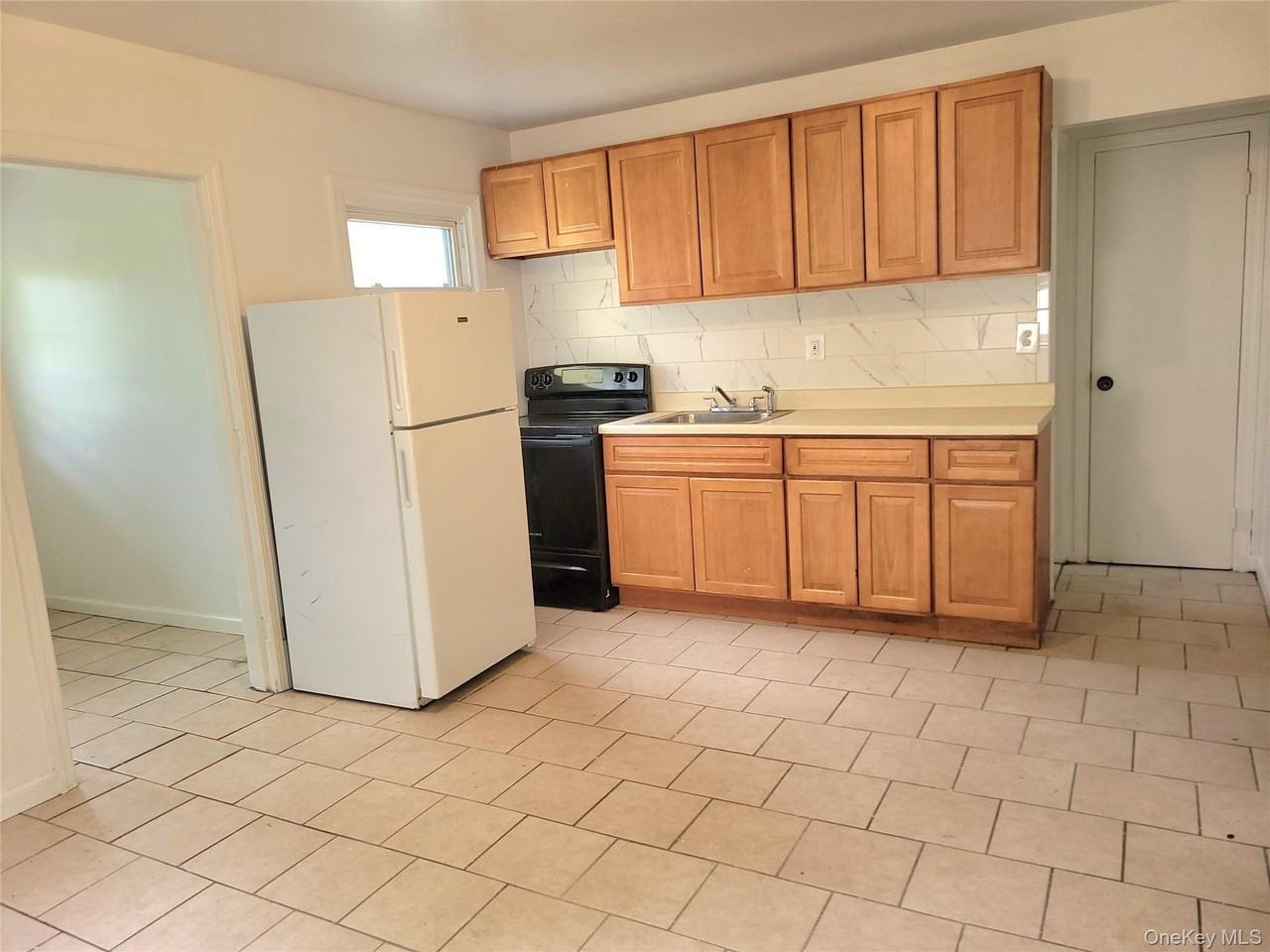 3489 Lexington Ave #22 - Photo 3 of 10