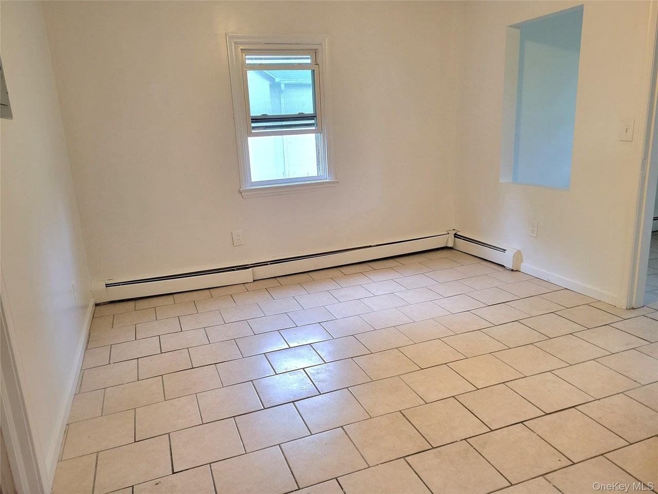 3489 Lexington Ave #22 - Photo 6 of 10
