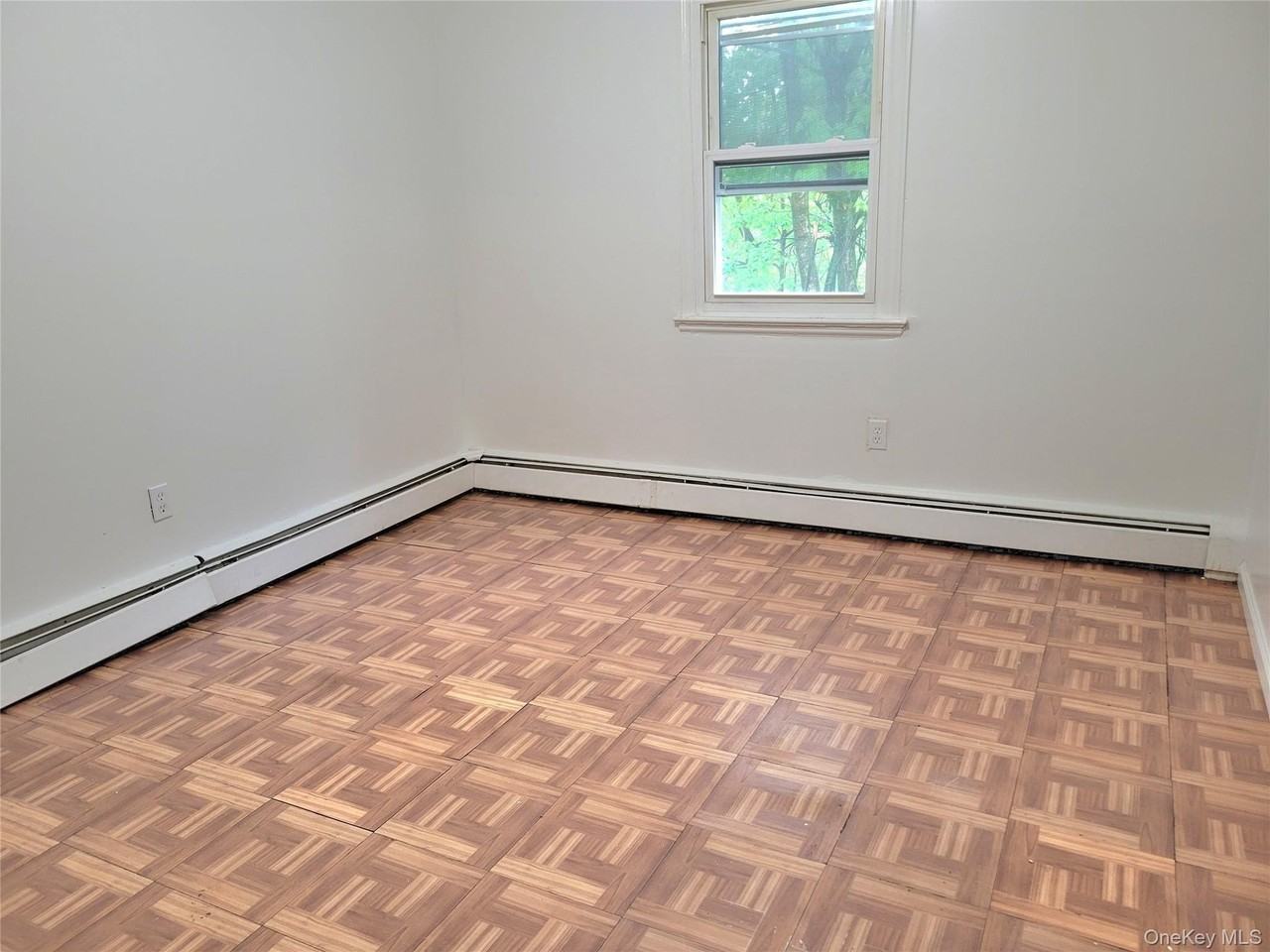 3489 Lexington Ave #22 - Photo 7 of 10