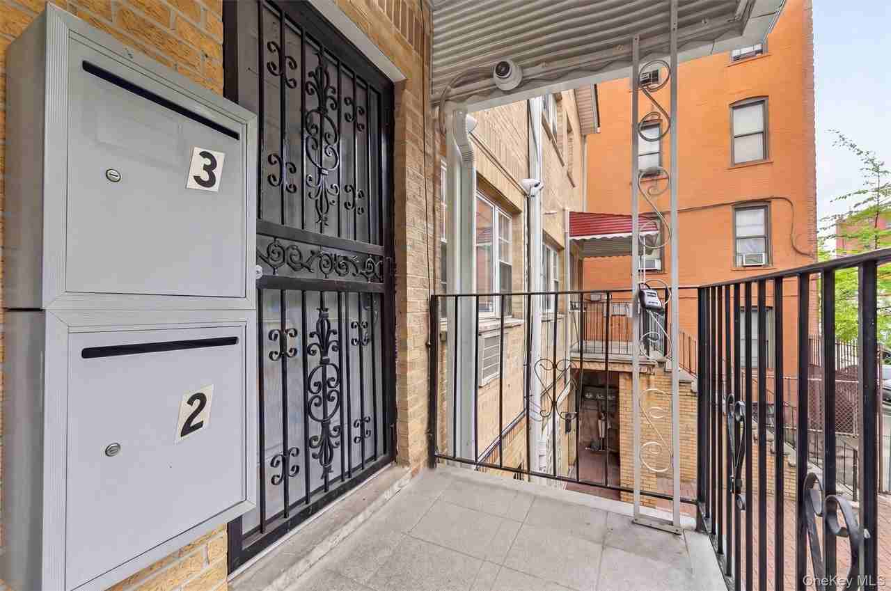 315 E 163rd St #2 - Photo 4 of 15