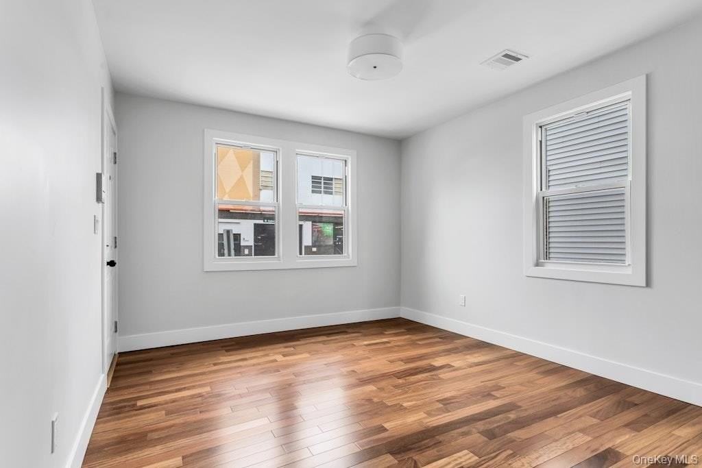 243 Maple Ave #1A - Photo 4 of 11