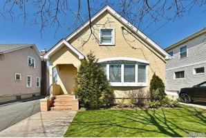 featured image of 1000 Russell St