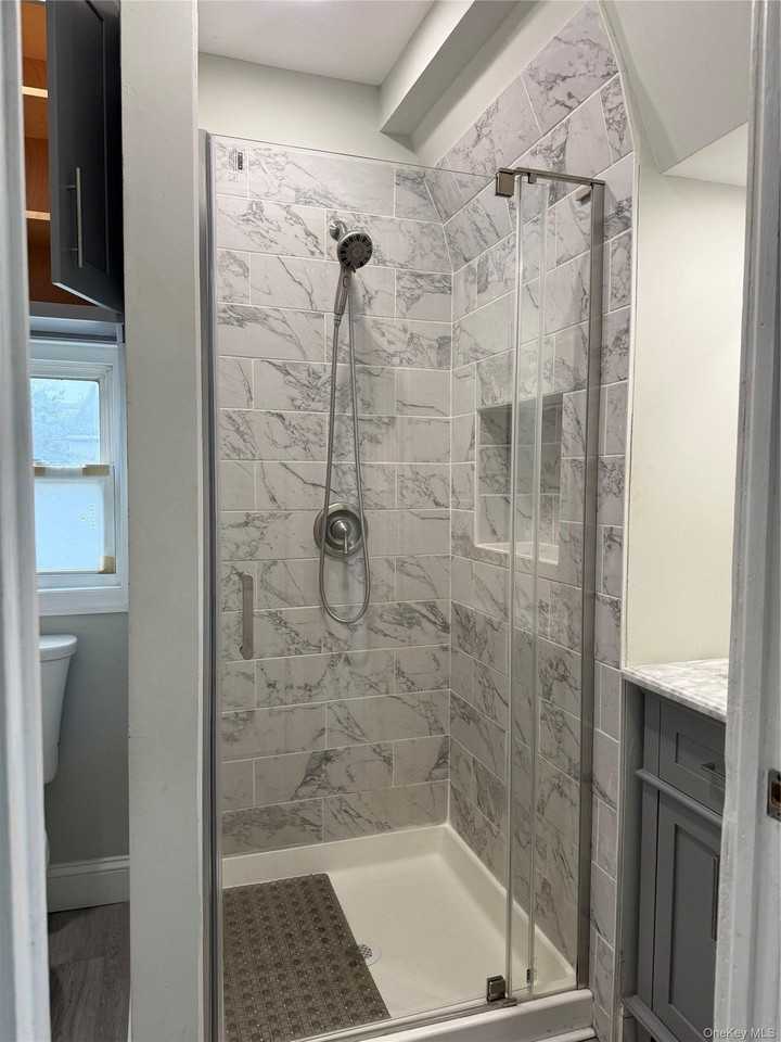 318 Earle Ave #2 - Photo 4 of 14