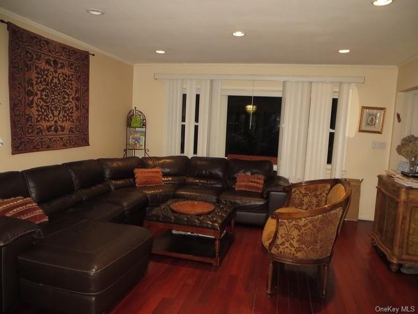 16612 Union Tpke - Photo 4 of 19