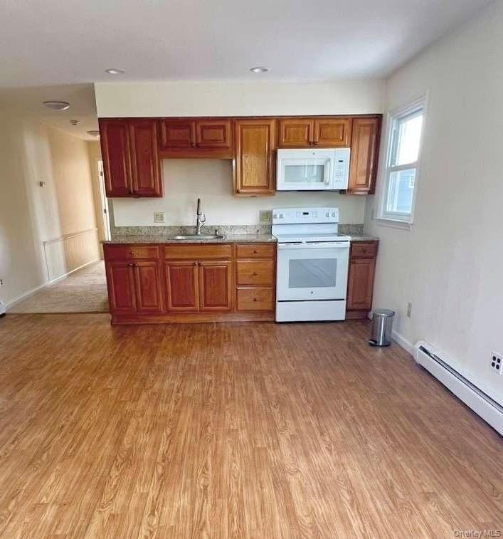487 Lake Ave - Photo 3 of 9