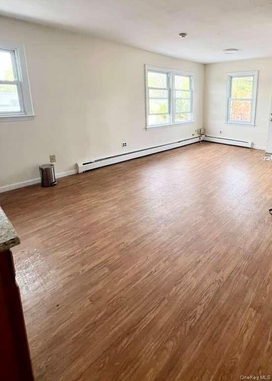 487 Lake Ave - Photo 4 of 9