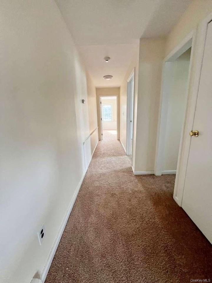 487 Lake Ave - Photo 5 of 9