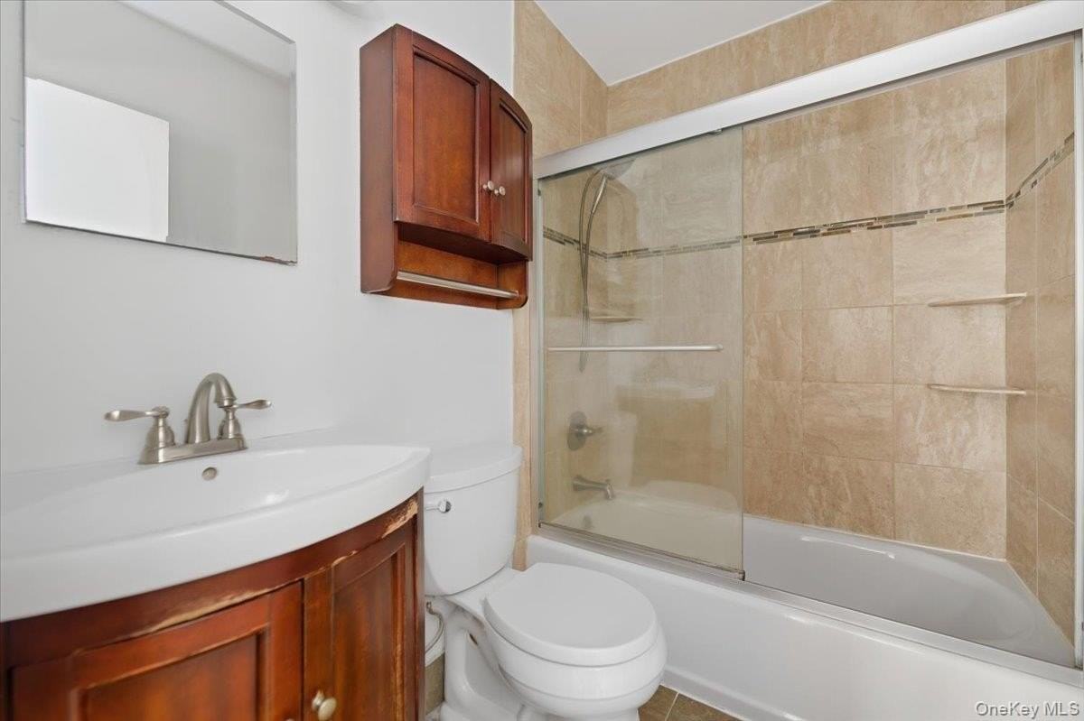 475 W Broadway #B2 - Photo 5 of 14