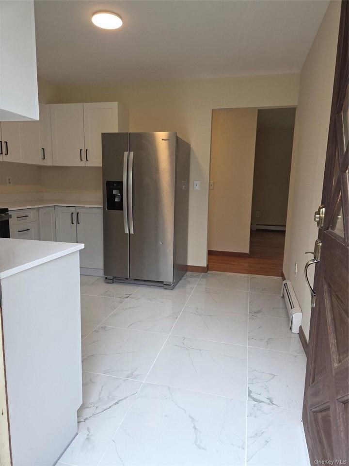 193 Overhill Rd #R - Photo 3 of 10