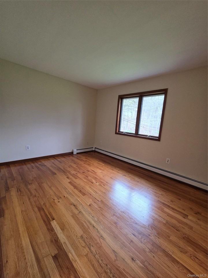 193 Overhill Rd #R - Photo 5 of 10