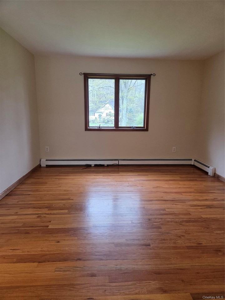 193 Overhill Rd #R - Photo 6 of 10