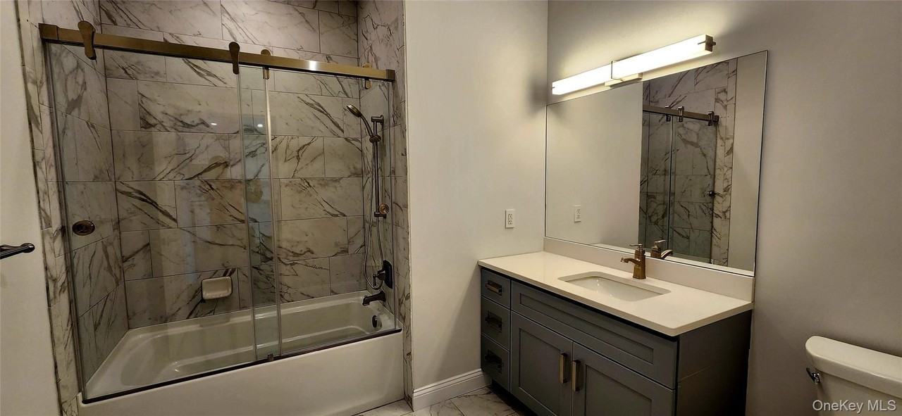 5 Freer St #411 - Photo 7 of 16