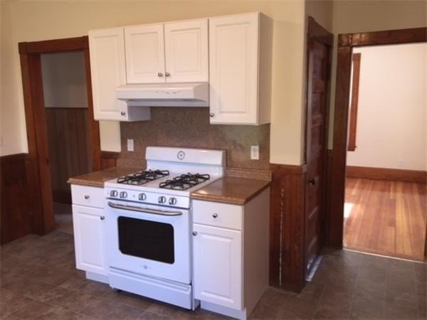 83 Maple St Apt B #B - Photo 3 of 6
