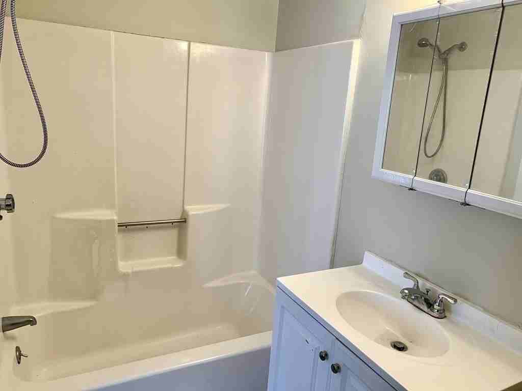 186 Commercial St #1 - Photo 5 of 9