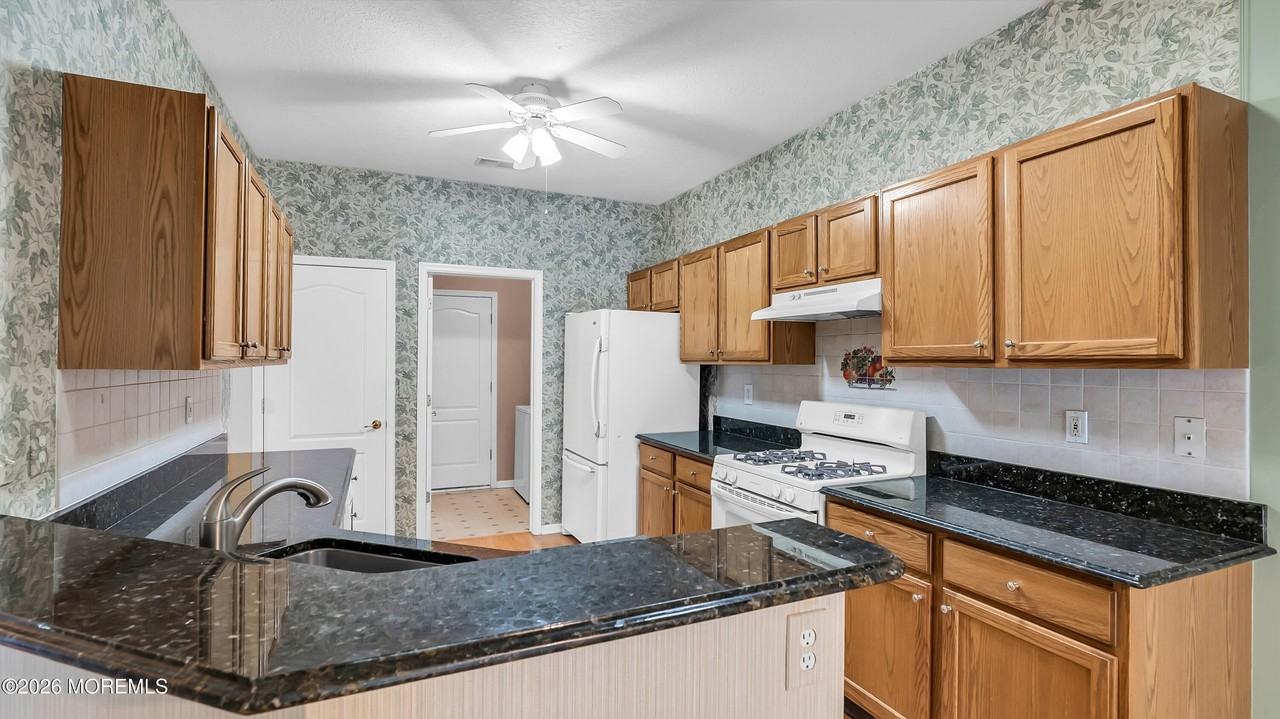 19 Silverside Rd - Photo 7 of 22