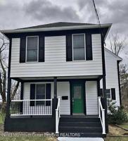 featured image of 294 Roosevelt Ave