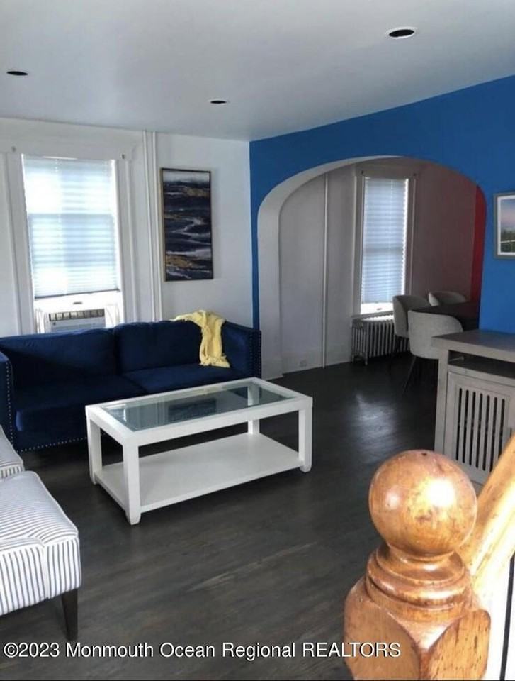 294 Roosevelt Ave - Photo 3 of 9