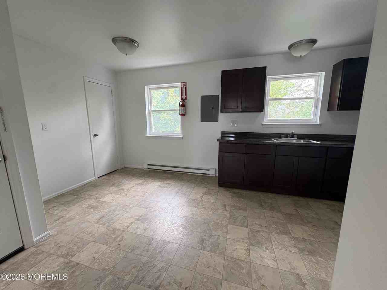 28 Spring Ter - Photo 2 of 11