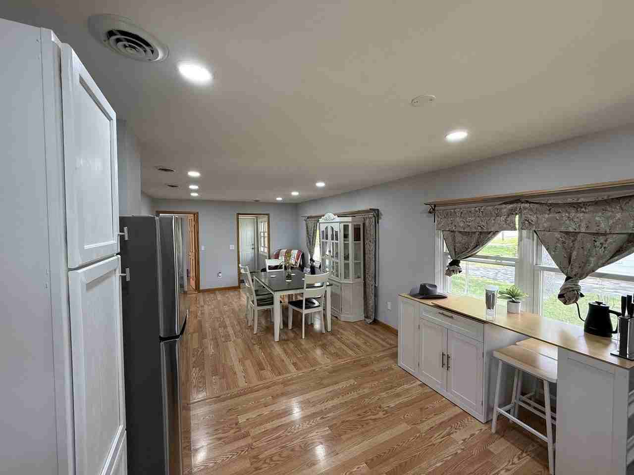208 W Nippersink Rd - Photo 4 of 32